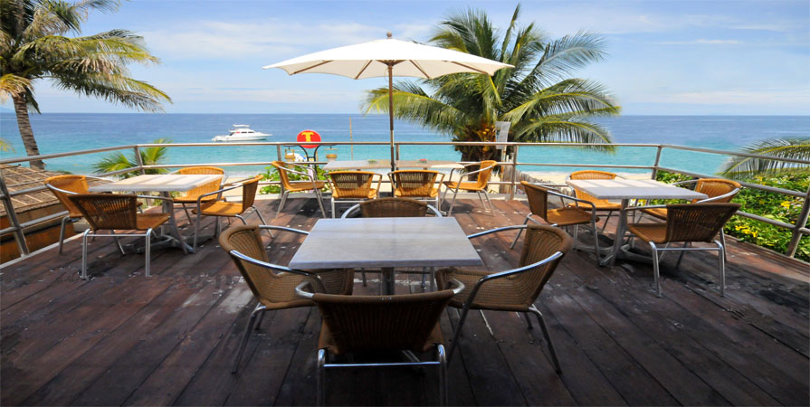 aqua bar upper deck