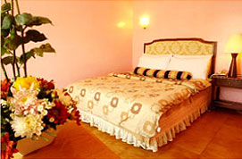 Marco Vincent - Puerto Galera -Queen Room